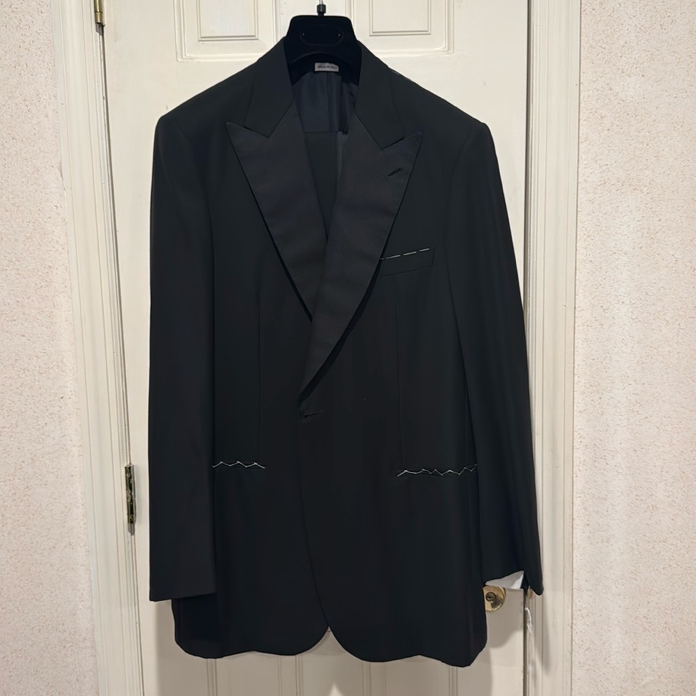 BRIONI Tuxedo brand new firm price
